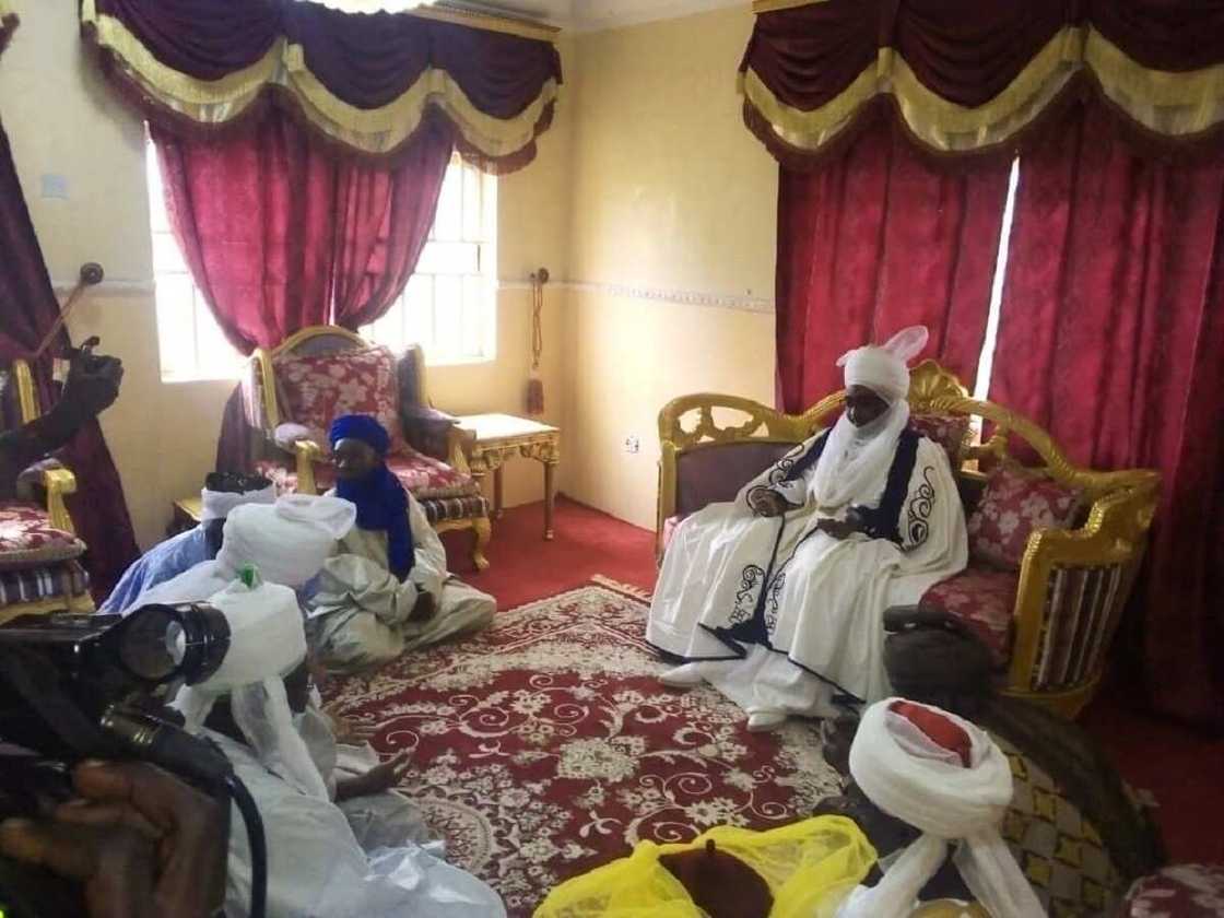 Gidajen Katsina da Barebari sun kai wa sabon Sarkin Zazzau gaisuwar ban-girma Gidajen Katsina da Barebari sun kai wa sabon Sarkin Zazzau gaisuwar ban-girma