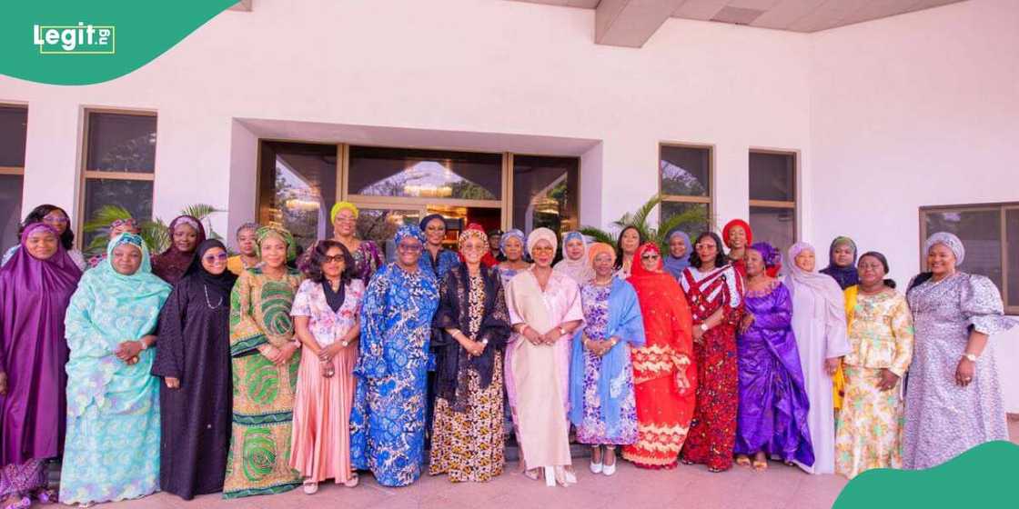 The First Lady, Sen. Oluremi Tinubu and governors' wives meet The First Lady, Sen. Oluremi Tinubu and governors' wives meet
