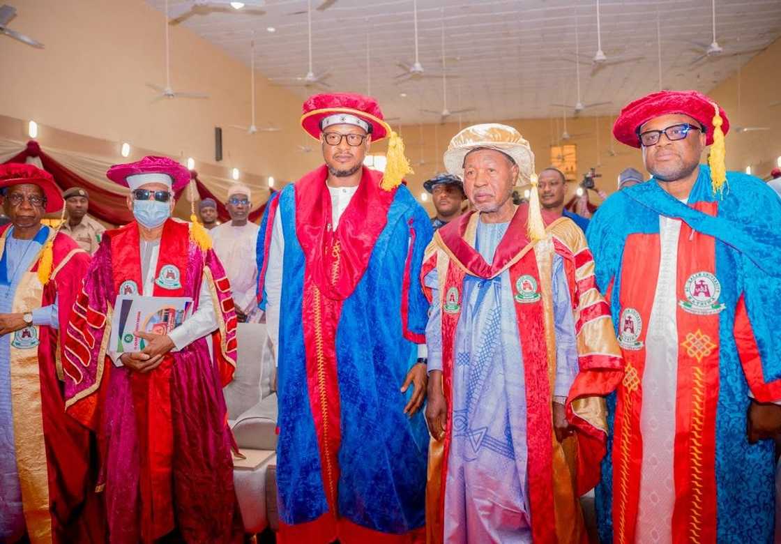 Governor Radda and other people in graduation gowns Governor Radda and other people in graduation gowns