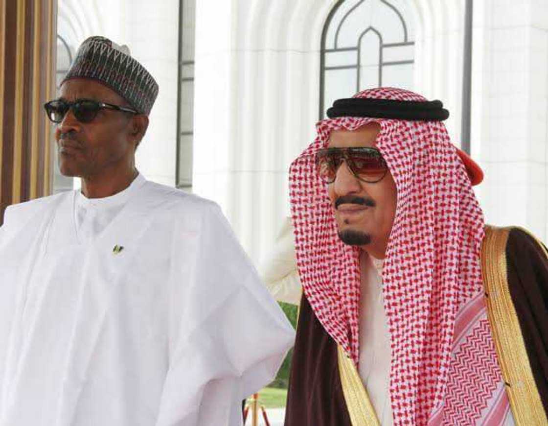 Sarki Salman Ya Kira Shugaba Buhari Ta Wayar Salula, Ya Masa Ta'aziyyar Mutuwar Janar Attahiru Sarki Salman Ya Kira Shugaba Buhari Ta Wayar Salula, Ya Masa Ta'aziyyar Mutuwar Janar Attahiru