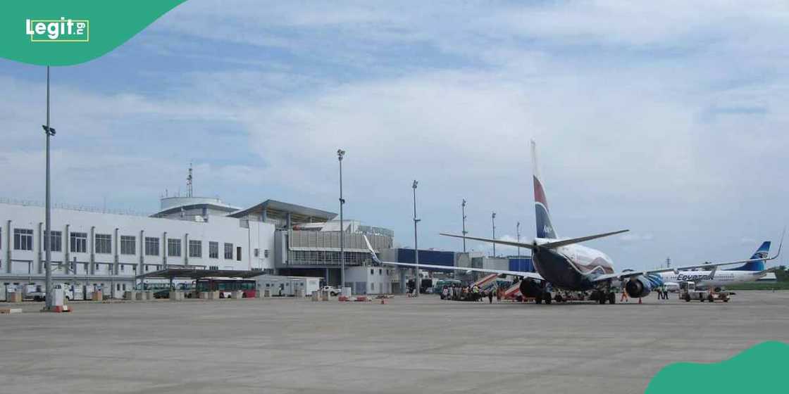 Abuja, Airport, Aero