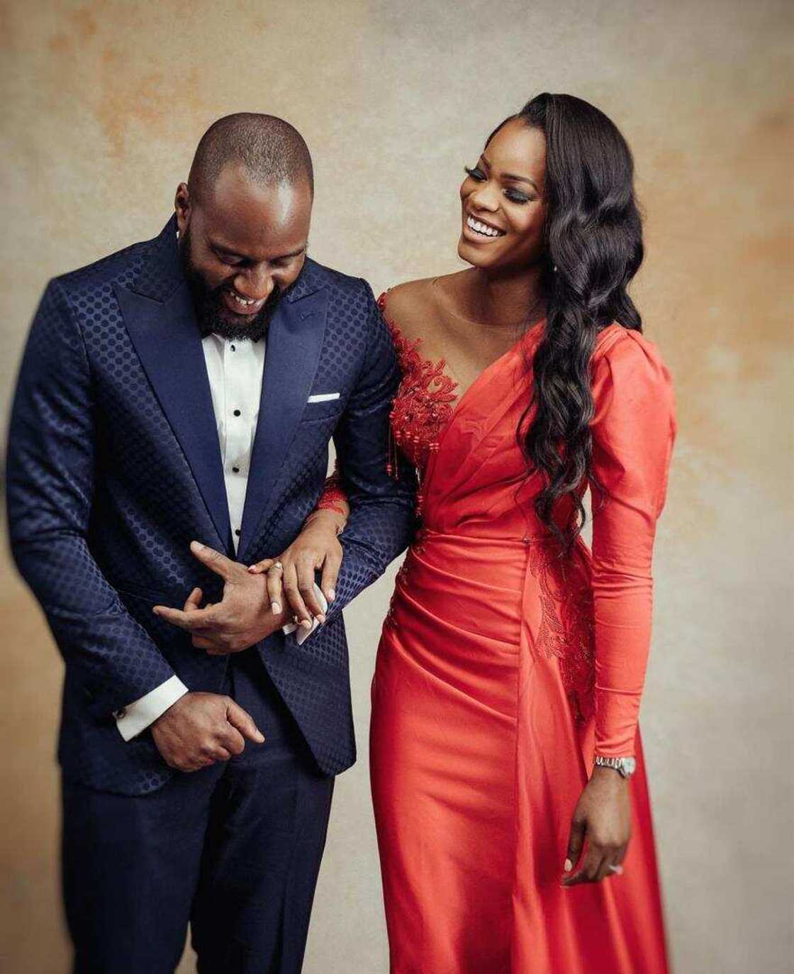 Hotunan Aure Hotunan Aure