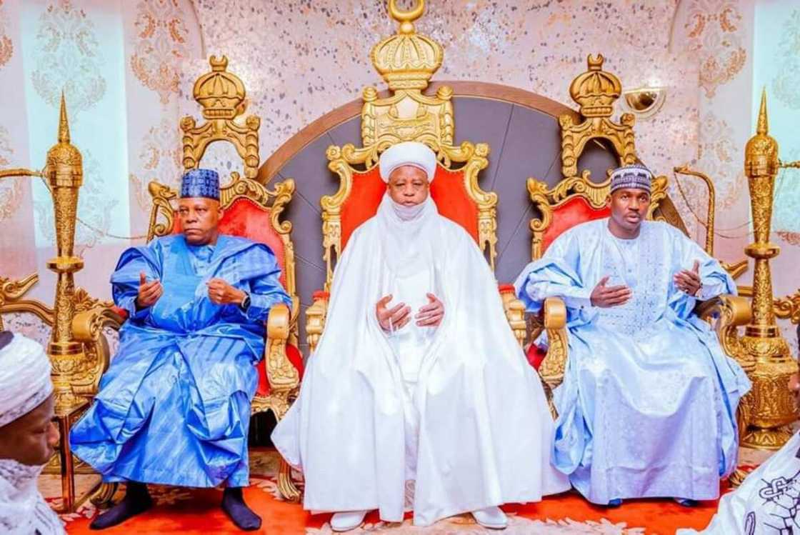 Hoton ziyarar Shettima fadar sarkin Musulmi.