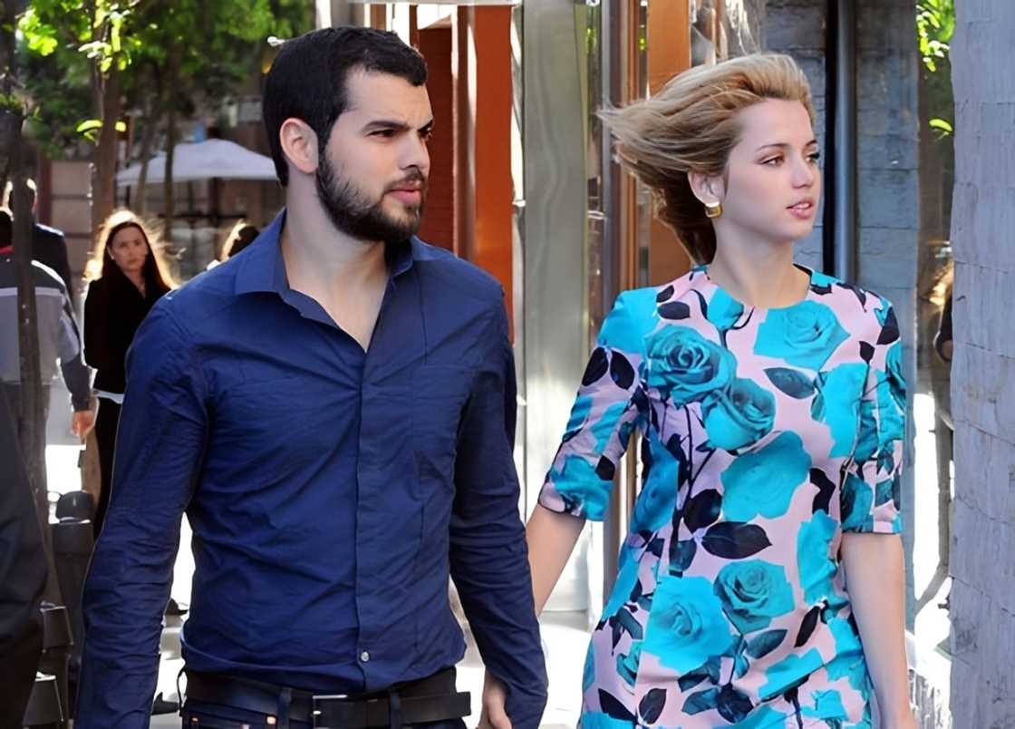 Ana de Armas and David Victori walk hand in hand Ana de Armas and David Victori walk hand in hand