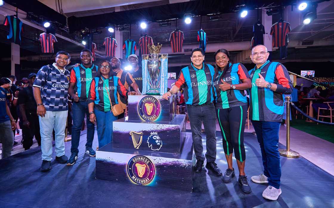 Lagos stands still as Guinness brings Premier League Trophy home Lagos stands still as Guinness brings Premier League Trophy home
