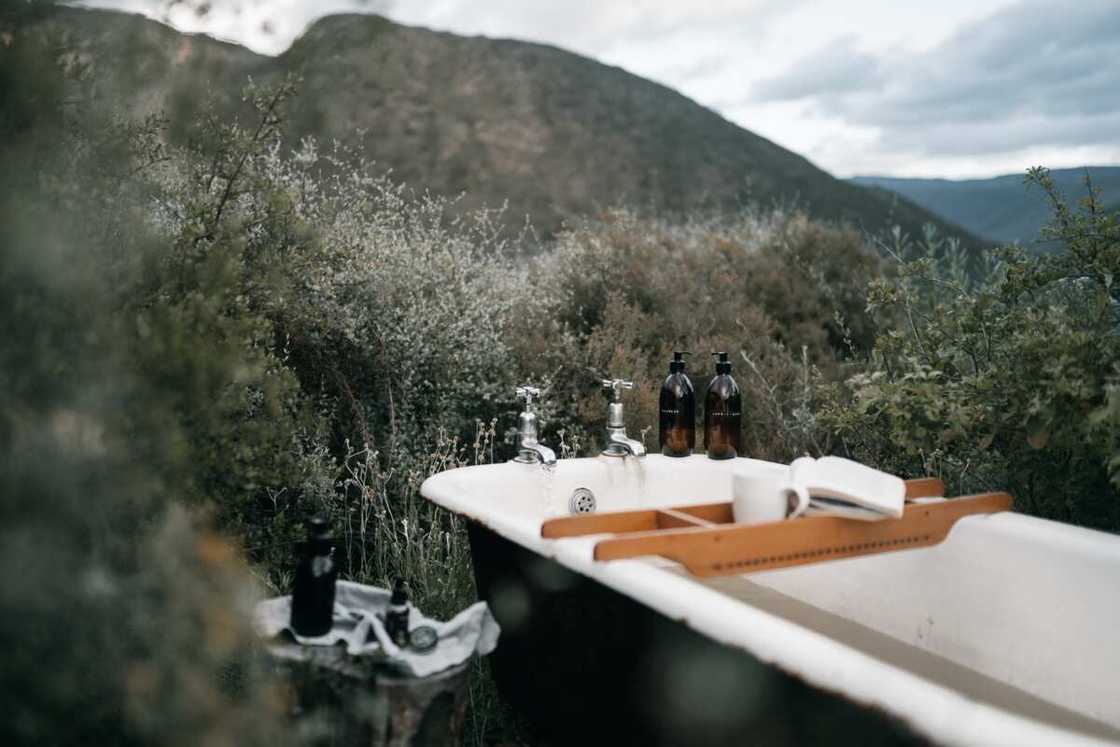 Biblical meaning of bathing Biblical meaning of bathing