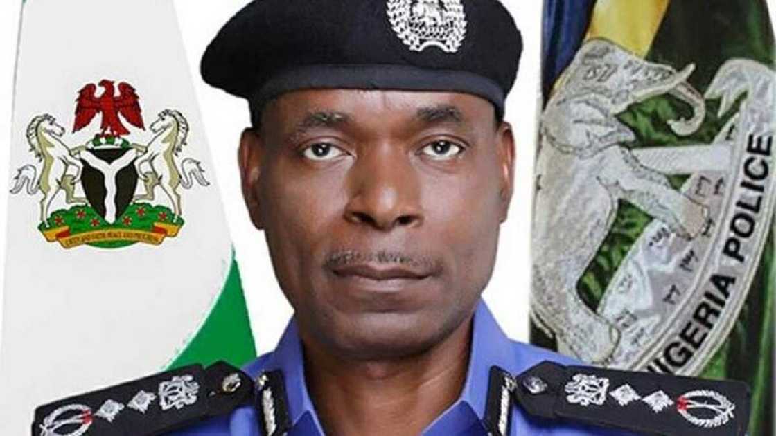 Mata sun tambayi IGP yaushe zai fara korar 'yan sandan da suke yi wa mata cikin shege Mata sun tambayi IGP yaushe zai fara korar 'yan sandan da suke yi wa mata cikin shege