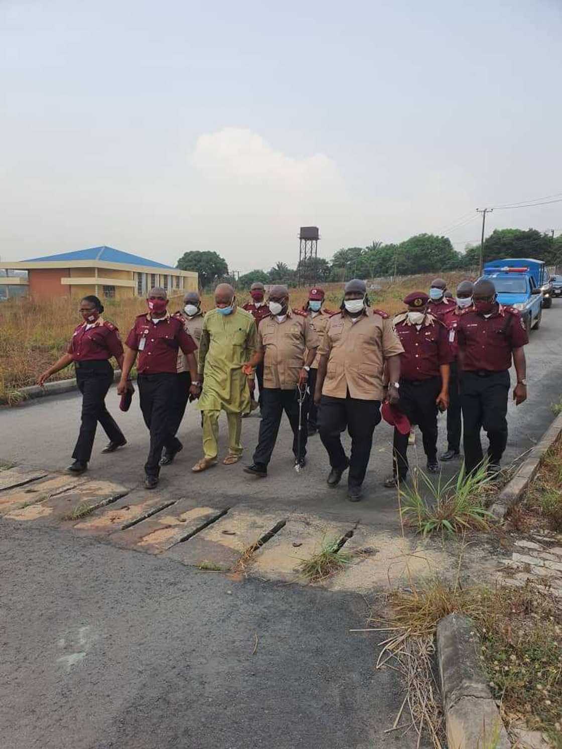 Expectant mum, eight others die in Kwara crash Expectant mum, eight others die in Kwara crash