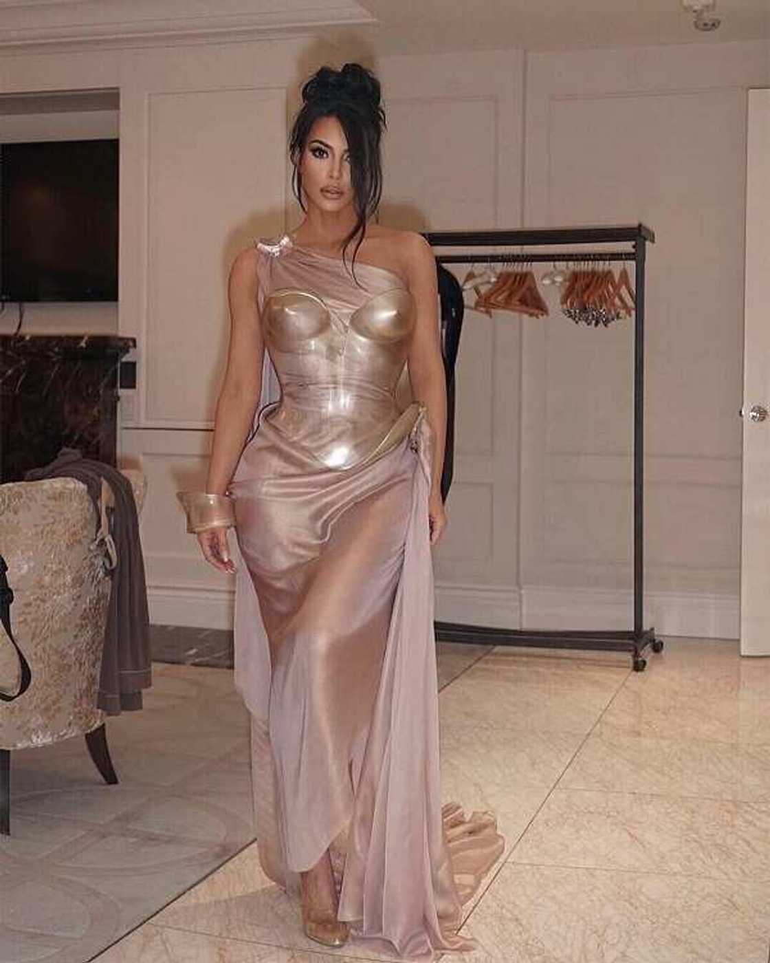 Sexiest woman alive 2019: Kim Kardashian Sexiest woman alive 2019: Kim Kardashian
