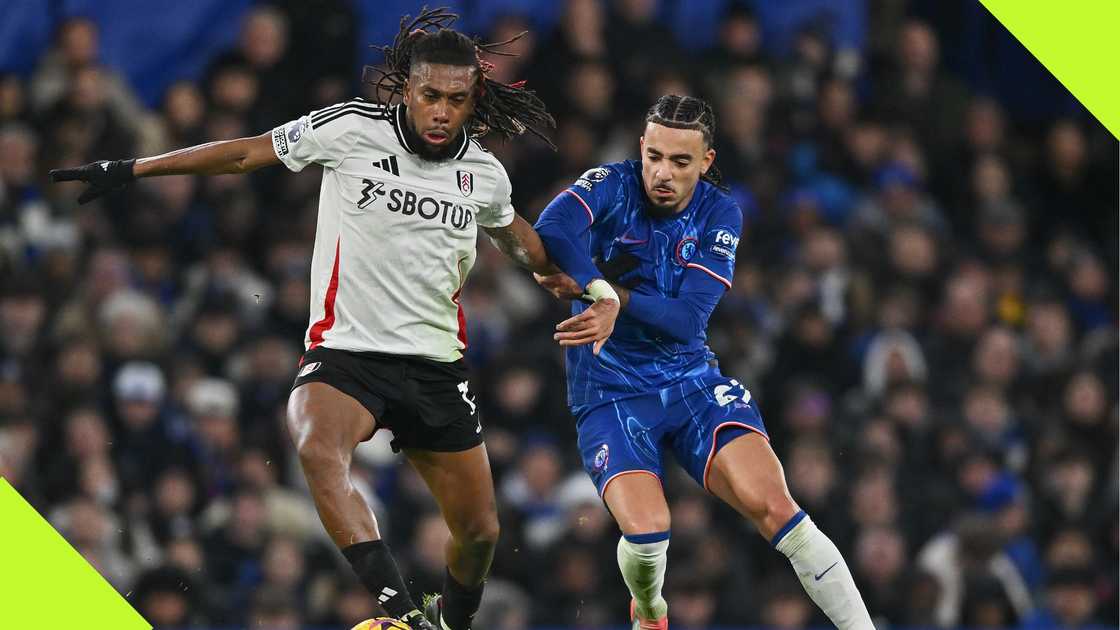 Alex Iwobi in action during Fulham clash against Chelsea