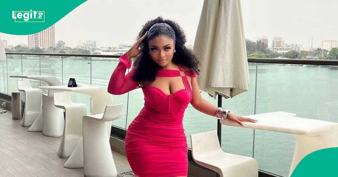 MUA slams men offering Comfort Emmanson gifts. MUA slams men offering Comfort Emmanson gifts.