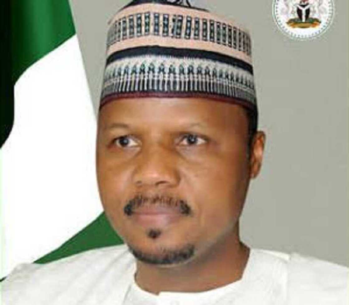 Da Dumi-Dumi: An kashe kwamishina, Rabe Nasir, a gidansa da ke Katsina Da Dumi-Dumi: An kashe kwamishina, Rabe Nasir, a gidansa da ke Katsina