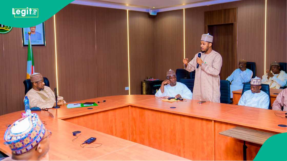 Gwamna Dikko Radda zai fara biyan limamai alawus, kamar yadda sabuwar dokar masarautun Katsina ta tanada Gwamna Dikko Radda zai fara biyan limamai alawus, kamar yadda sabuwar dokar masarautun Katsina ta tanada