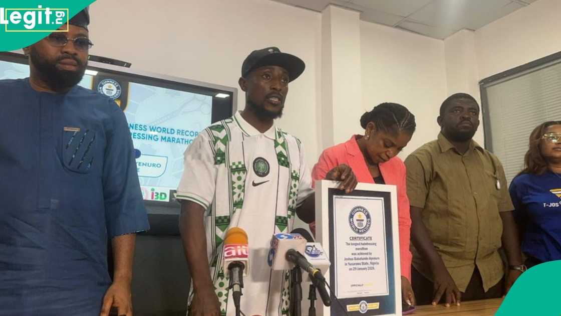 Nigerian Barber Sets Guinness Record, Launches Youth Skills Drive Nigerian Barber Sets Guinness Record, Launches Youth Skills Drive