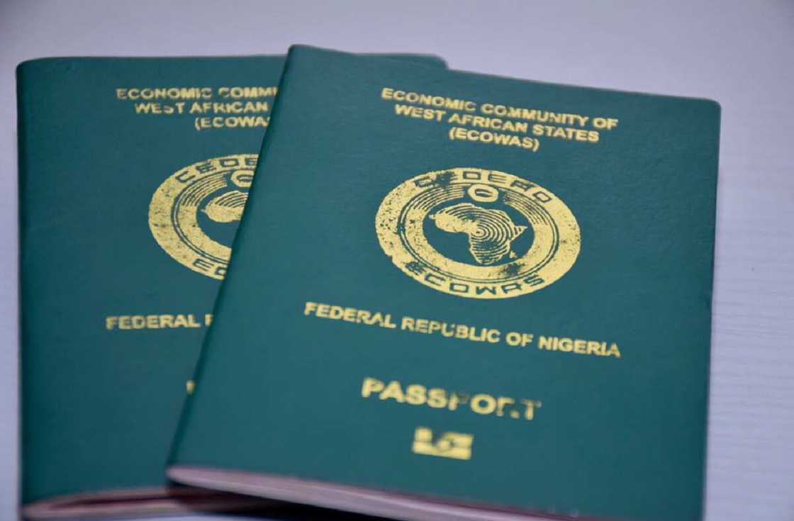 Lalata da masu neman fasfoti: Ofishin jakadancin Najeriya a Jamus ya dakatar da ma'aikaci Lalata da masu neman fasfoti: Ofishin jakadancin Najeriya a Jamus ya dakatar da ma'aikaci