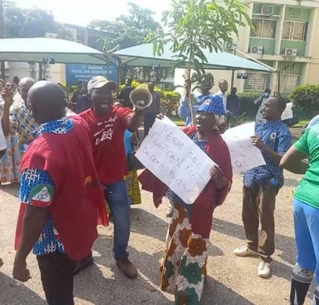 Ma'aikatan tarayya Ma'aikatan tarayya