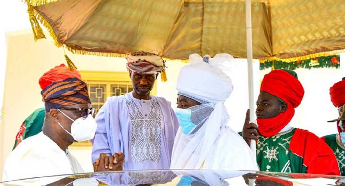 Hotuna da bidiyon ziyarar da Sarki Bayero ya kai wa Gwamna Sanwo-Olu Hotuna da bidiyon ziyarar da Sarki Bayero ya kai wa Gwamna Sanwo-Olu