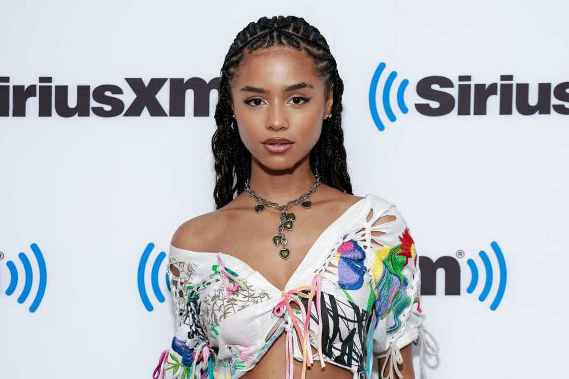 who is rema’s girlfriend who is rema’s girlfriend