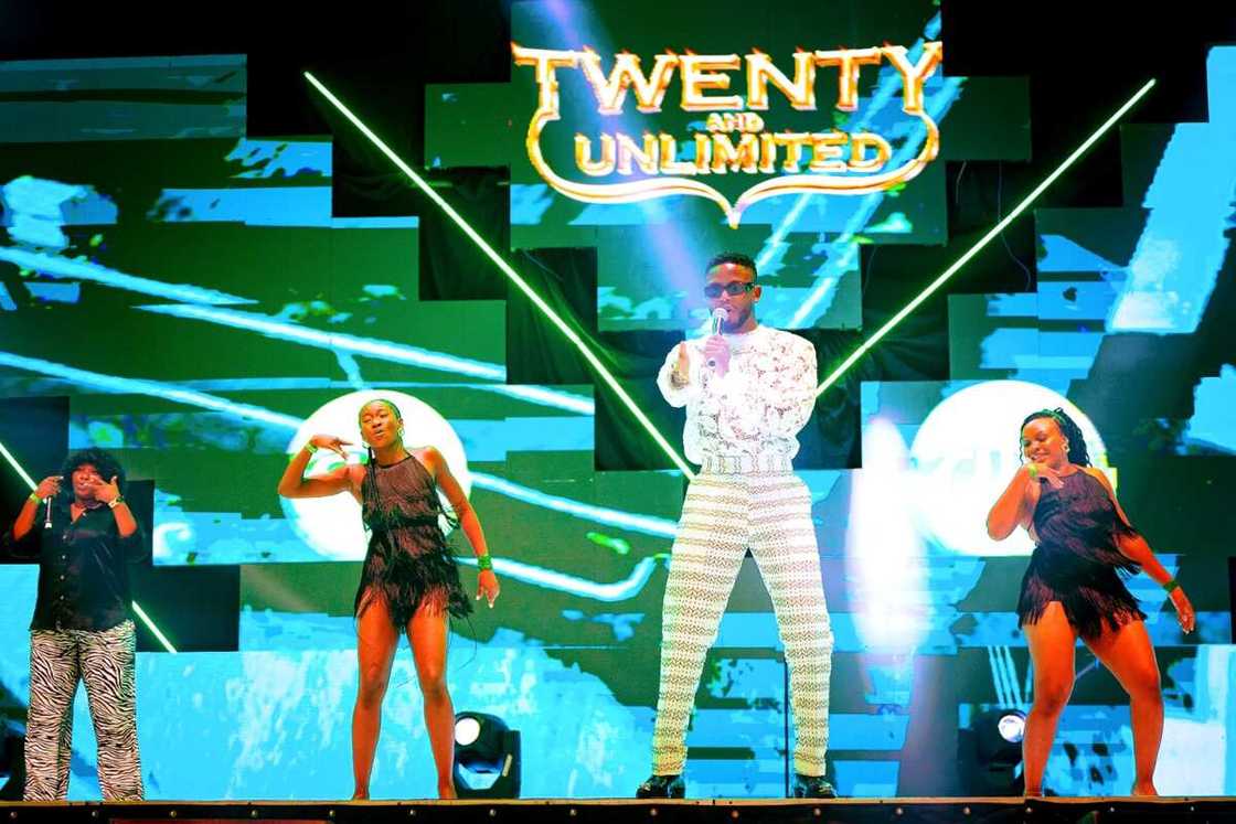 Glo appreciates long-serving staff with millions at iconic party Glo appreciates long-serving staff with millions at iconic party