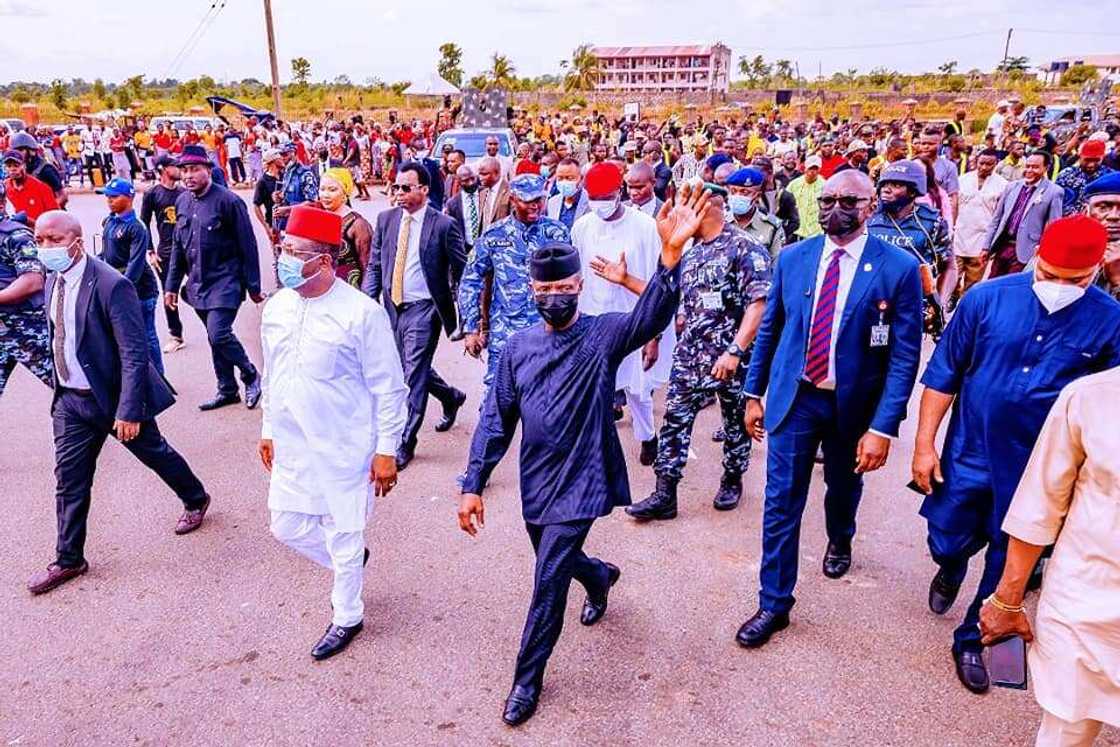 Mataimakin shugaban kasa Mataimakin shugaban kasa