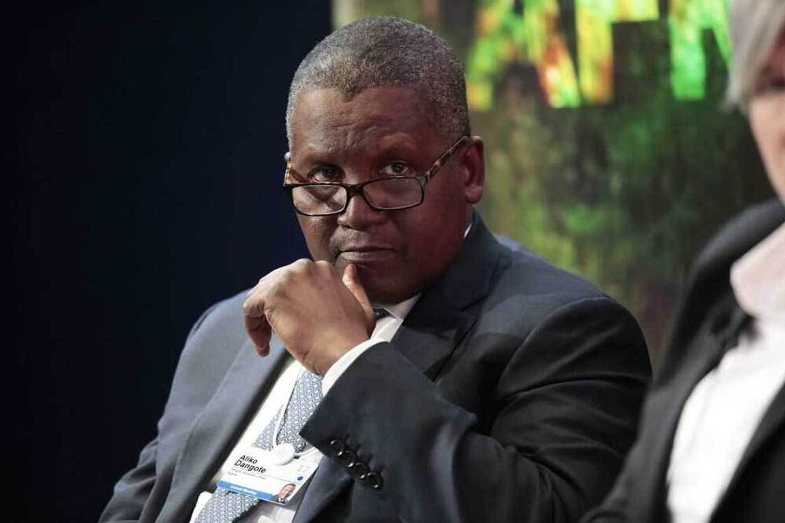 Dangote ya hada-kai da Gwamnati, ya raba N4.2bn domin ceto Mata 20, 000 daga talauci Dangote ya hada-kai da Gwamnati, ya raba N4.2bn domin ceto Mata 20, 000 daga talauci