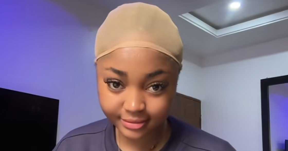 Lady who calls herself Regina Daniels' twin breaks her silence. Lady who calls herself Regina Daniels' twin breaks her silence.