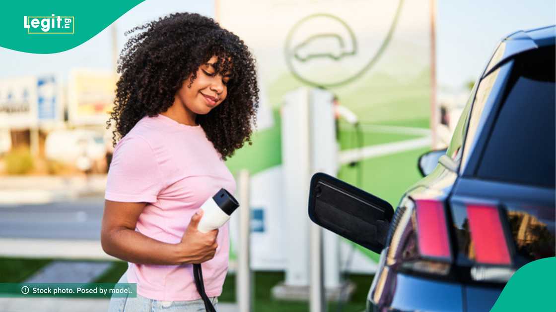 FG Unveils Electric Vehicle Charging Stations FG Unveils Electric Vehicle Charging Stations