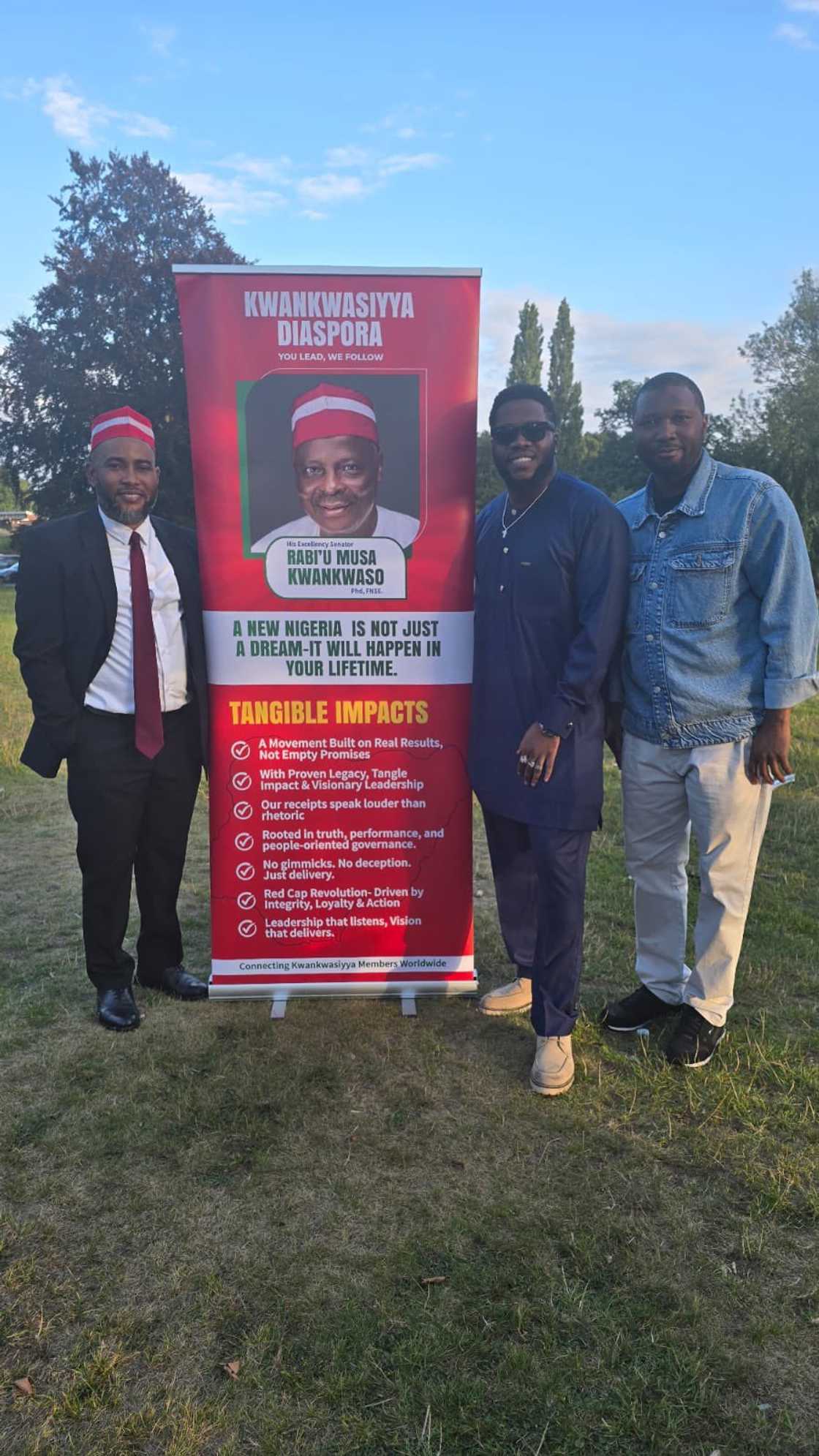 Wasu 'yan Kwankwasiyya a Birtaniya