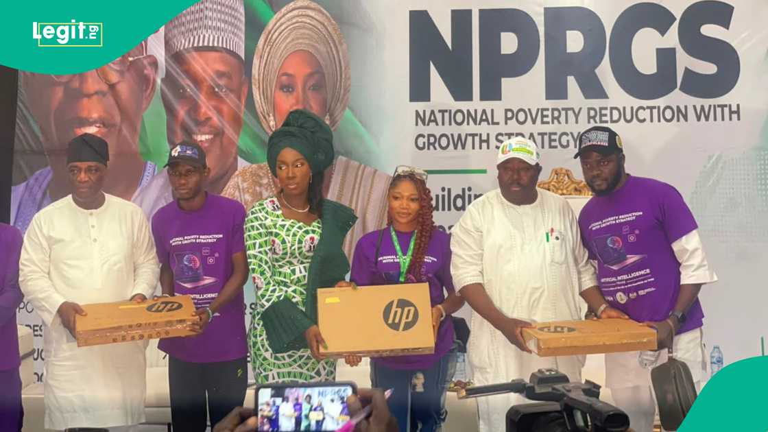 NPRGS training programme, FG youth empowerment, Oyo State youths, vocational skills training Nigeria, AI training for youths, Tinubu poverty reduction programme, Olubadan of Ibadanland NPRGS training programme, FG youth empowerment, Oyo State youths, vocational skills training Nigeria, AI training for youths, Tinubu poverty reduction programme, Olubadan of Ibadanland