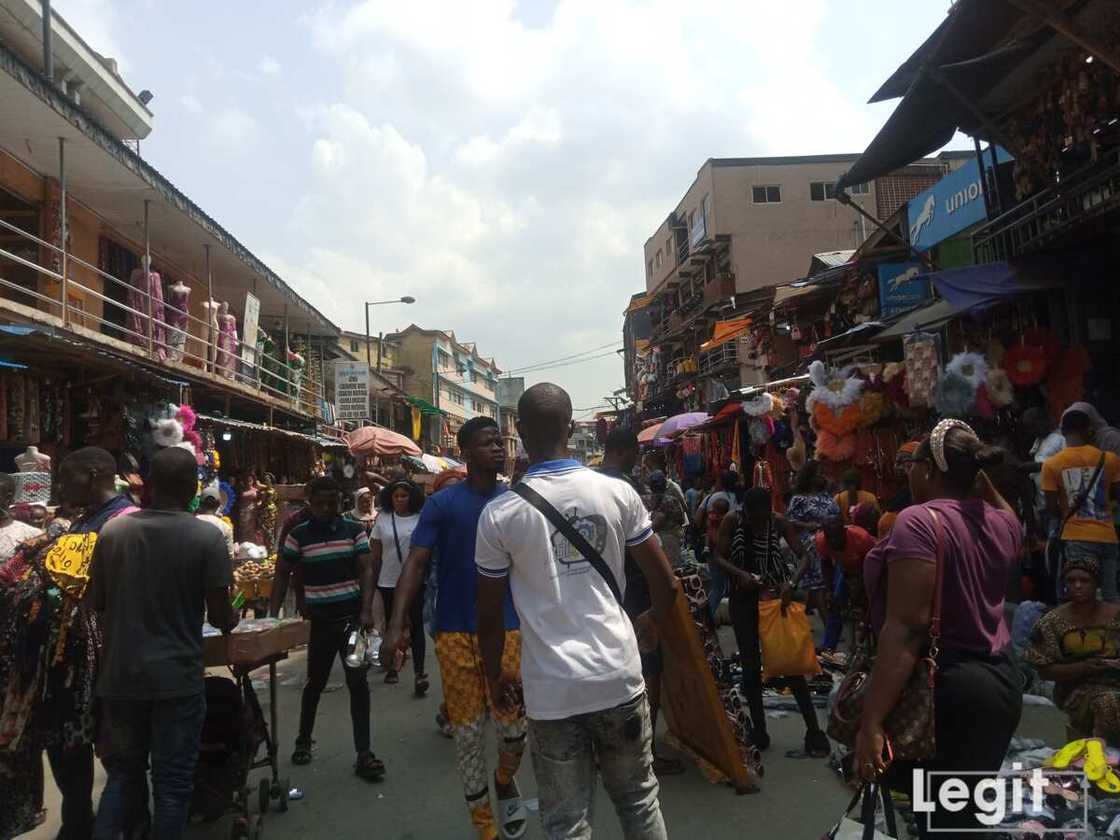 Despite the presence of buyers in most market across the state, traders decry low patronage as Easter celebration draws near. Photo credit: Esther Odili Despite the presence of buyers in most market across the state, traders decry low patronage as Easter celebration draws near. Photo credit: Esther Odili