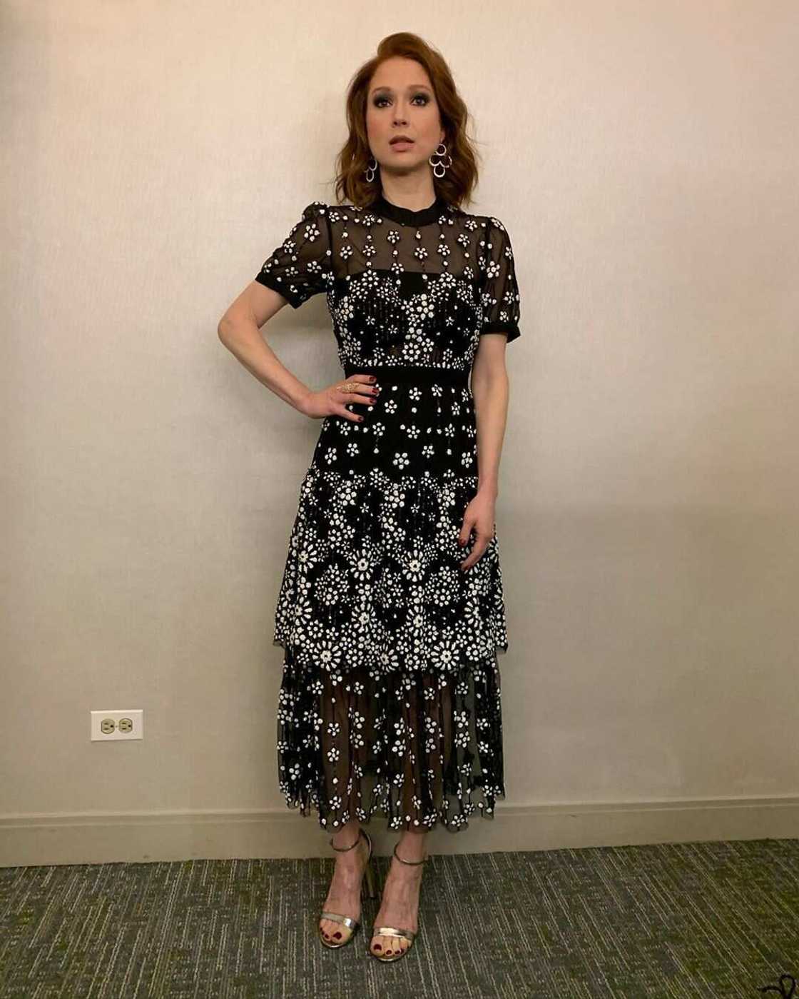 Ellie Kemper hot Ellie Kemper hot