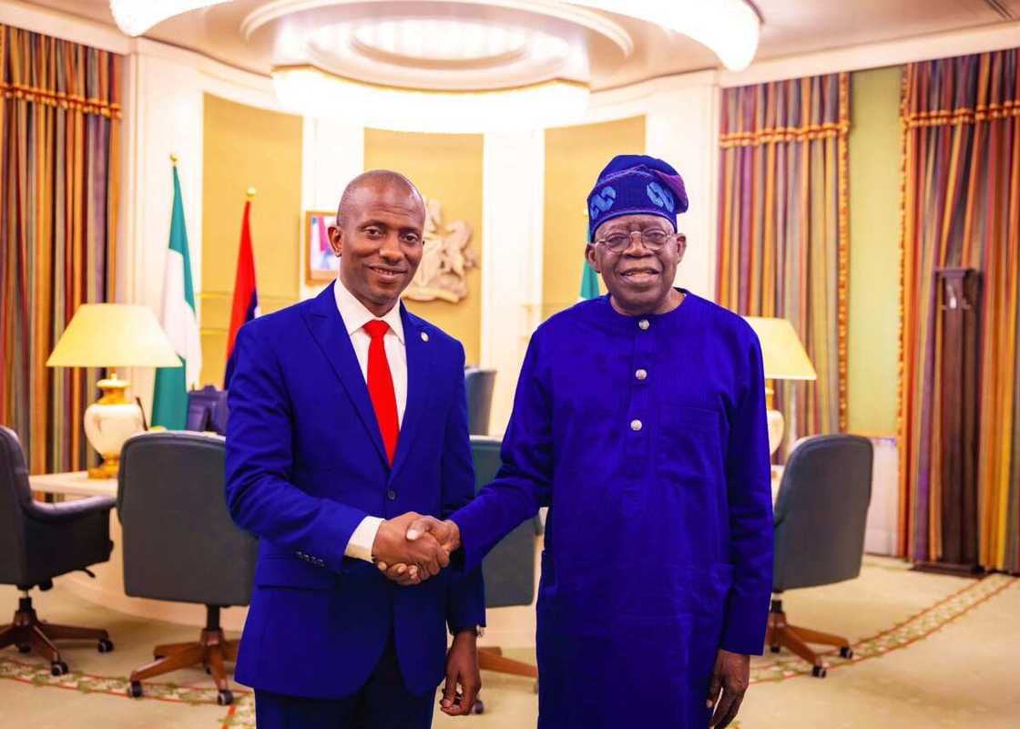 Shugaban kasa Tinubu tare da shugaban EFCC, Abdulkarim Chukkol. Shugaban kasa Tinubu tare da shugaban EFCC, Abdulkarim Chukkol.