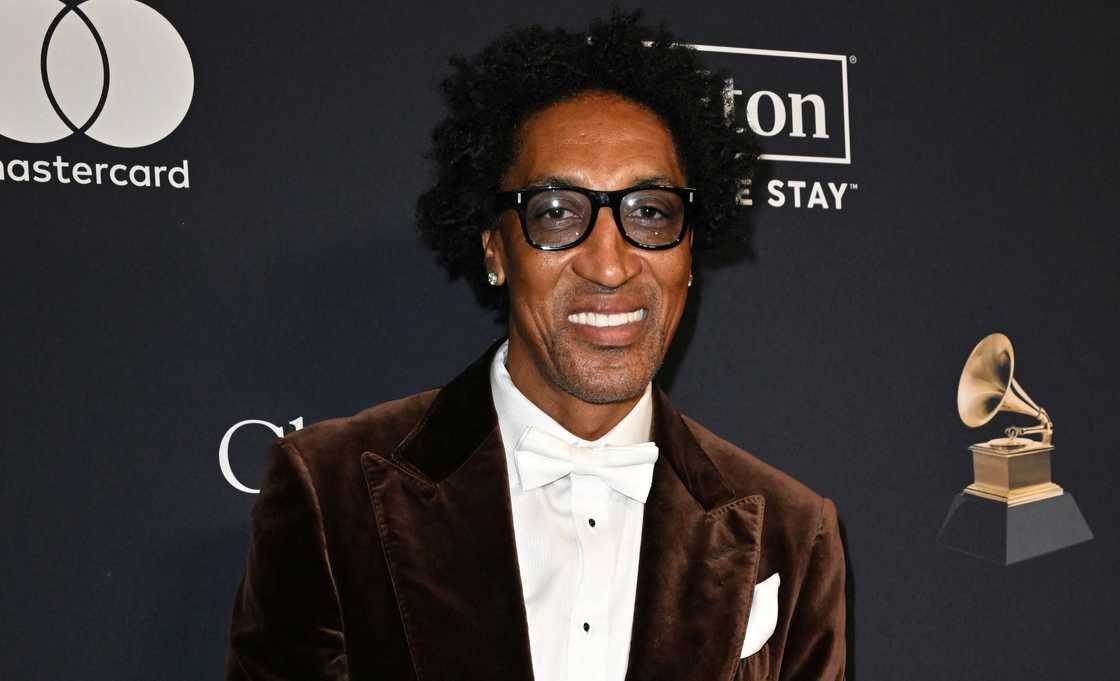 Scottie Pippen on the red carpet at the 2024 Recording Academy and Clive Davis gala. Scottie Pippen on the red carpet at the 2024 Recording Academy and Clive Davis gala.