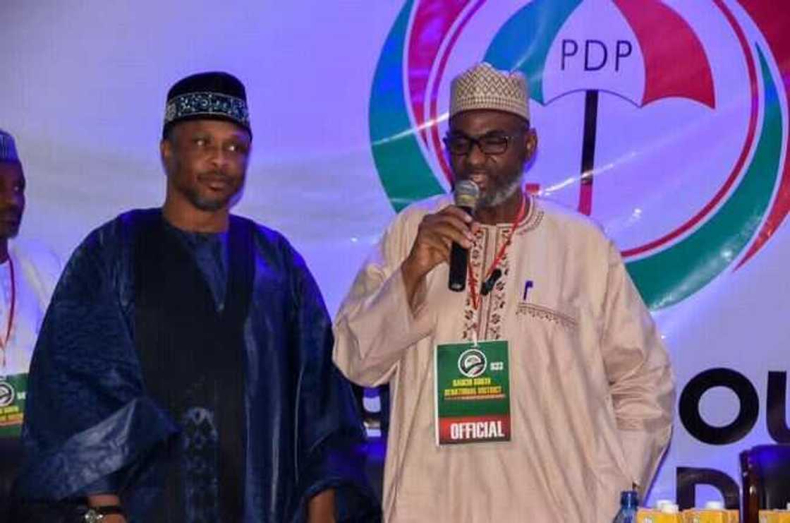 Garba Ɗahiru. Garba Ɗahiru.