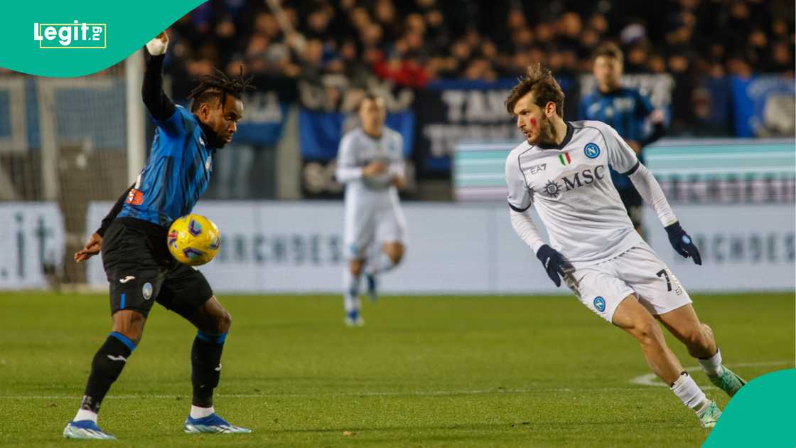 Ademola Lookman, Khvicha Kvaratskhelia, Napoli, Atalanta, Gewiss Stadium, Bergamo, Italy, Serie A. Ademola Lookman, Khvicha Kvaratskhelia, Napoli, Atalanta, Gewiss Stadium, Bergamo, Italy, Serie A.