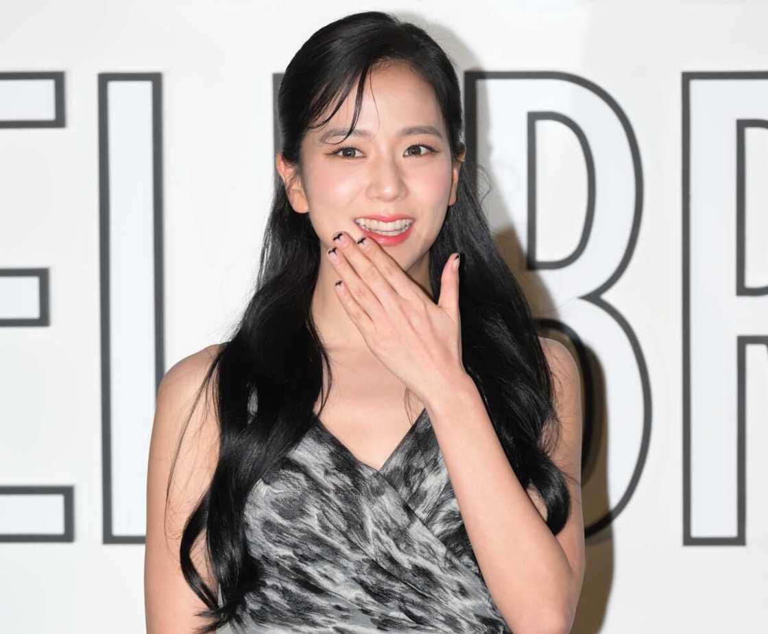 K-pop women K-pop women