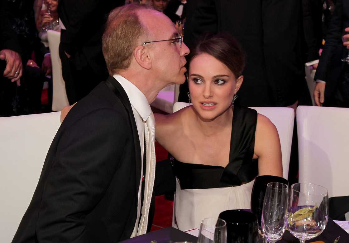 Natalie Portman and her father Avner Hershlag share a moment Natalie Portman and her father Avner Hershlag share a moment