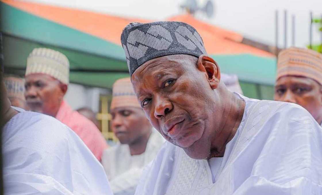 Kwamishinan Ganduje ya ce bita da kullin siyasa ake wa uban gidansa