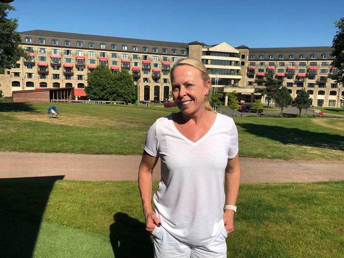 how old is Jayne Torvill how old is Jayne Torvill