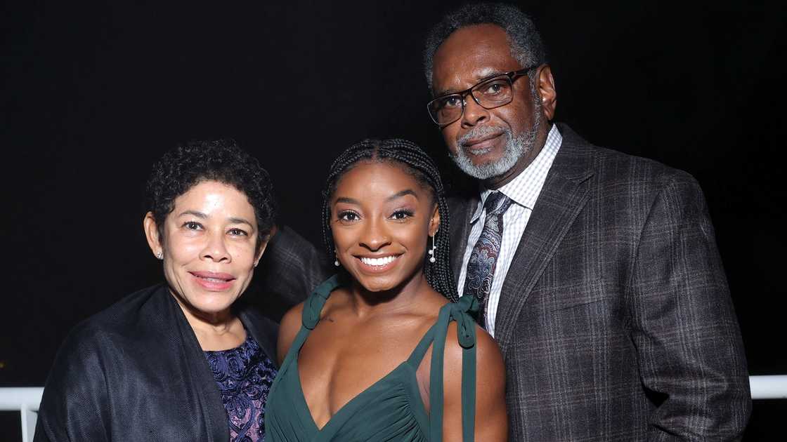 Nellie Biles, Simone Biles, and Ronald Biles attend the 2021 InStyle Awards Nellie Biles, Simone Biles, and Ronald Biles attend the 2021 InStyle Awards