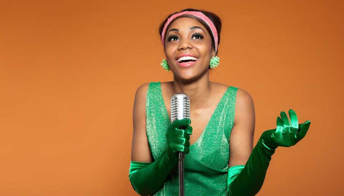 Beginning singer Beginning singer