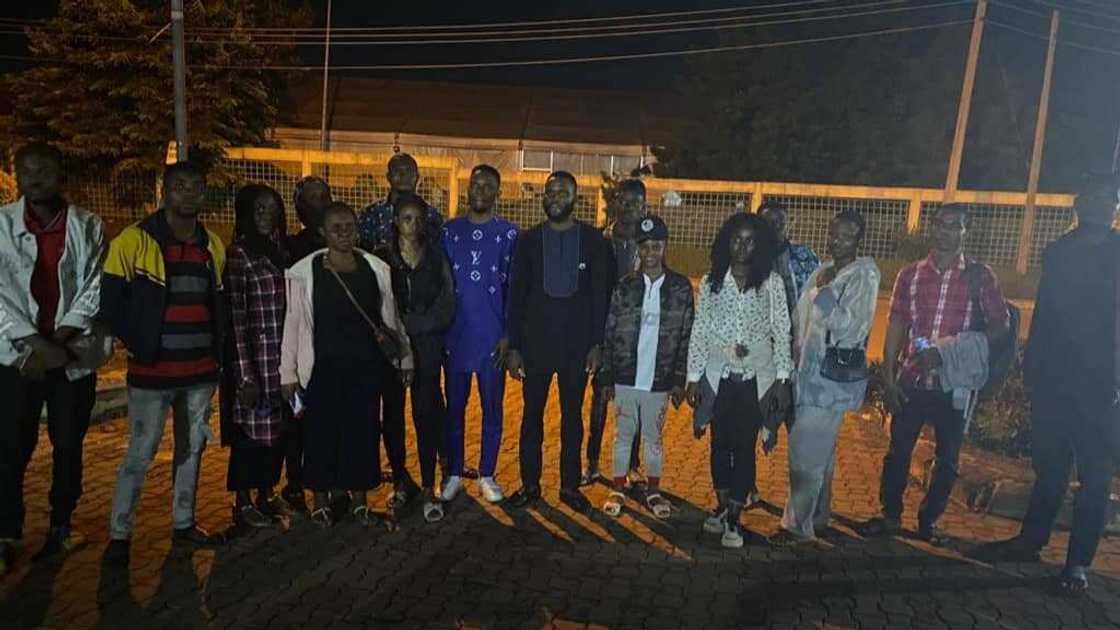 Jos Crisis: Ugwuanyi Evacuates Enugu Students in UNIJOS Jos Crisis: Ugwuanyi Evacuates Enugu Students in UNIJOS