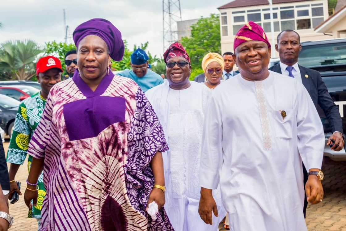 Iyabo Obasanjo ta nuna bacin rai da APC ta tsayar da wani dan takara ba tare da saninta ba Iyabo Obasanjo ta nuna bacin rai da APC ta tsayar da wani dan takara ba tare da saninta ba