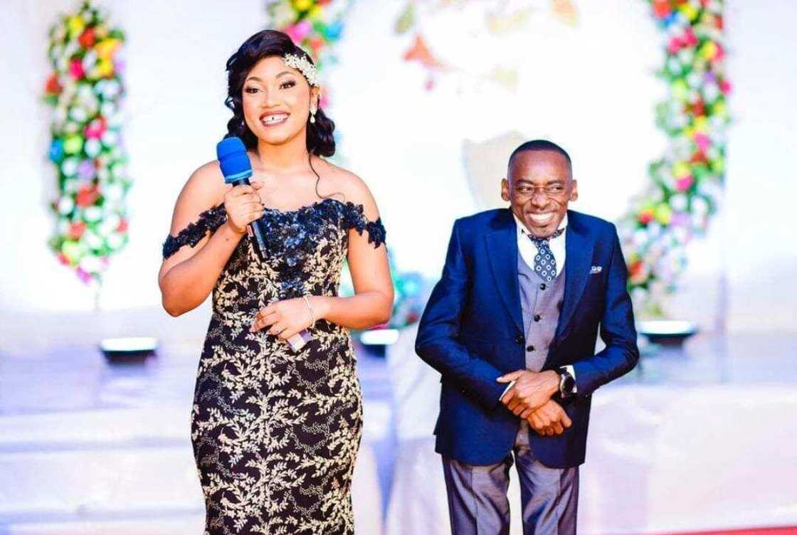 Dan siyasa a kasar Tanzania ya angwance da kyakkyawar mata Dan siyasa a kasar Tanzania ya angwance da kyakkyawar mata