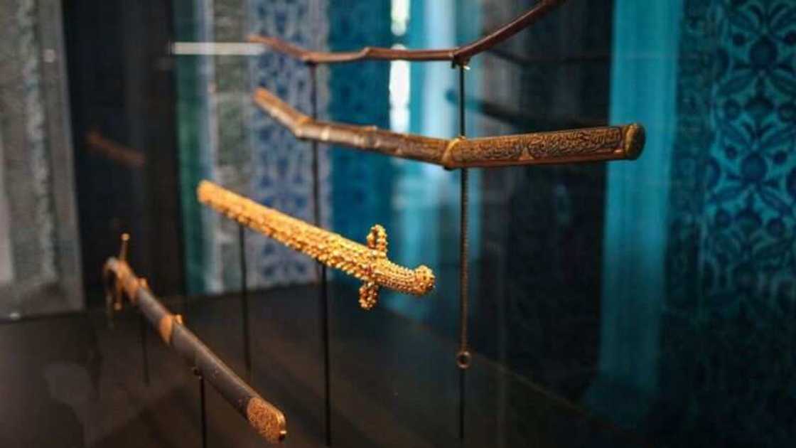 Gidan adana kayan tarihi na Turkiyya ya wallafa hotunan wasu kayayyakin da annabi ya yi amfani da su Gidan adana kayan tarihi na Turkiyya ya wallafa hotunan wasu kayayyakin da annabi ya yi amfani da su