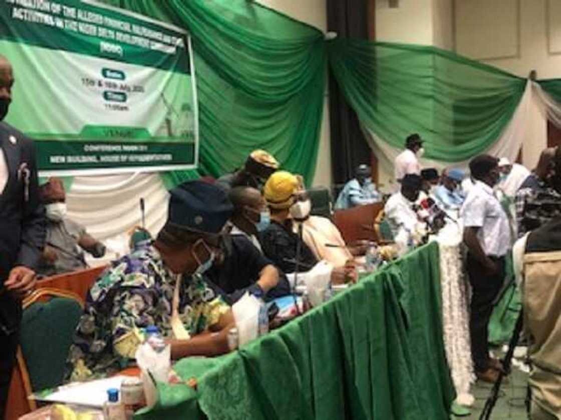 Da dumi - dumi: Shugaban kwamitin binciken badakalar NDDC ya yi murabus Da dumi - dumi: Shugaban kwamitin binciken badakalar NDDC ya yi murabus