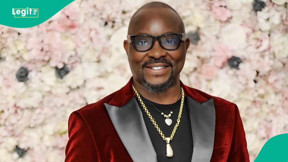 Isaac Fayose blasts Obidents for dragging him after he met with Seyi Tinubu Isaac Fayose blasts Obidents for dragging him after he met with Seyi Tinubu