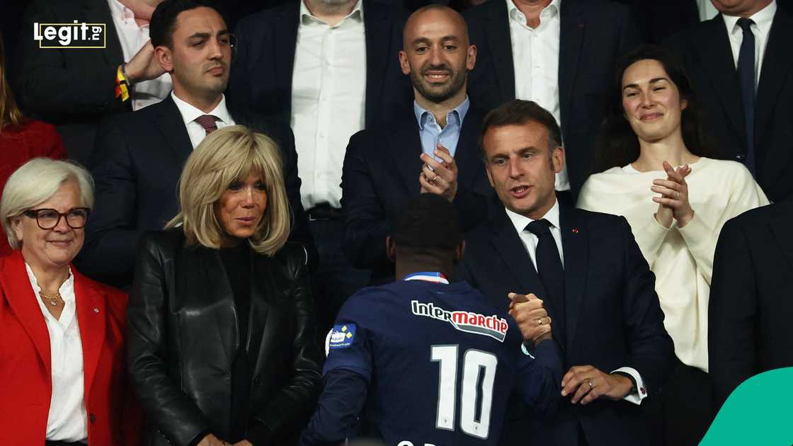 France, Emmanuel Macron, Ousmane Dembele, PSG, Brigitte Macron. France, Emmanuel Macron, Ousmane Dembele, PSG, Brigitte Macron.