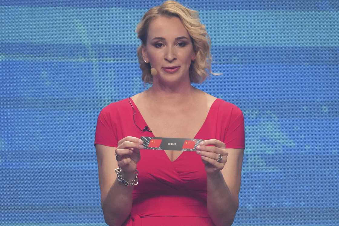 beautiful female volleyball players beautiful female volleyball players