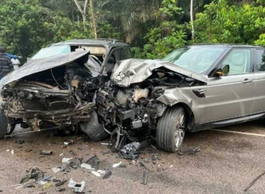 Mutum 3 sun rasu a wani hatsarin mota a Imo Mutum 3 sun rasu a wani hatsarin mota a Imo